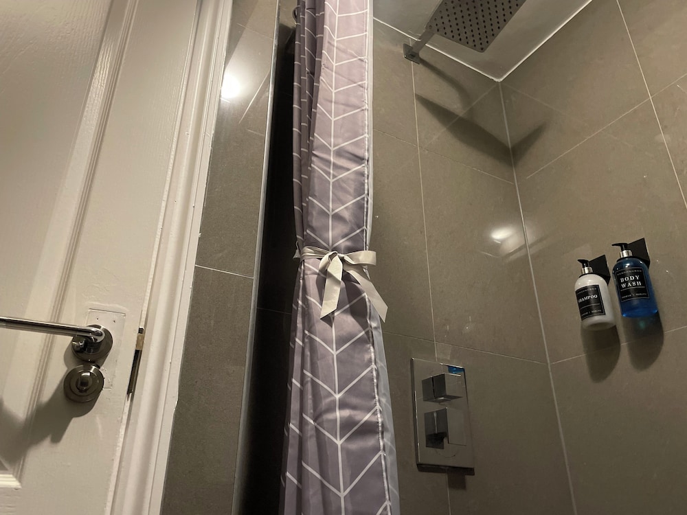 Room in St Albans, photo 16