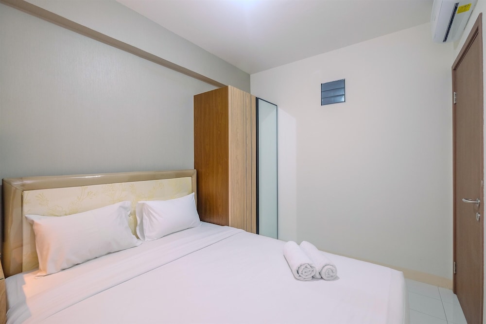 Comfortable 2BR Apartment at Podomoro Golf View