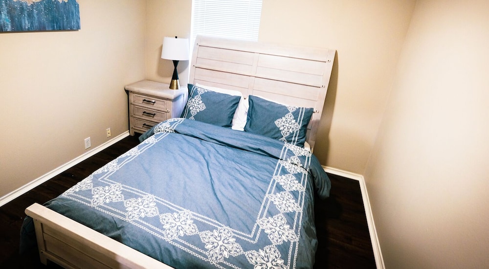 3Bdrm 2.5Bath 5Beds - Warm Home in Katy view 3