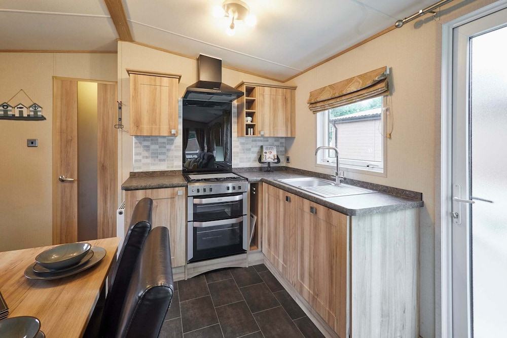 Host Stay Brooksbank Lodge