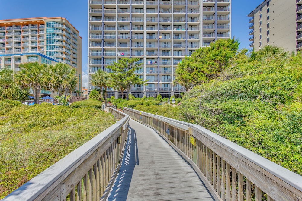 Ocean Access & Resort Perks: Myrtle Beach Condo