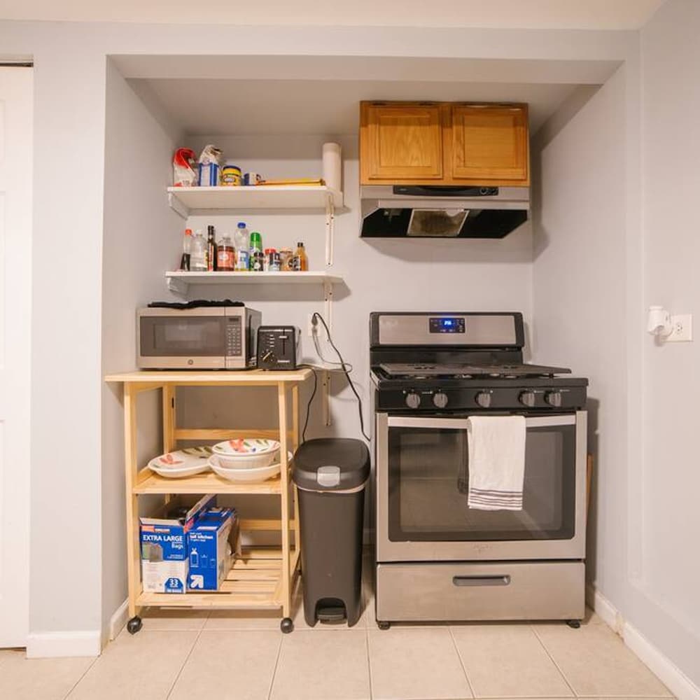 Midway Airport 2 Bedroom With Full Kitchen