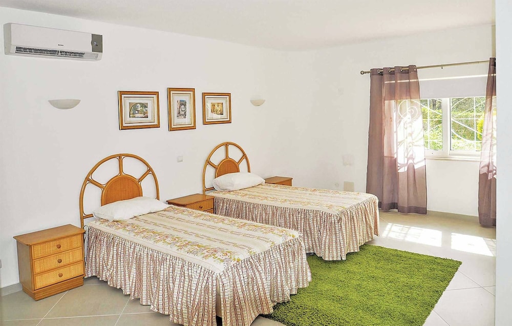 Villa Holly