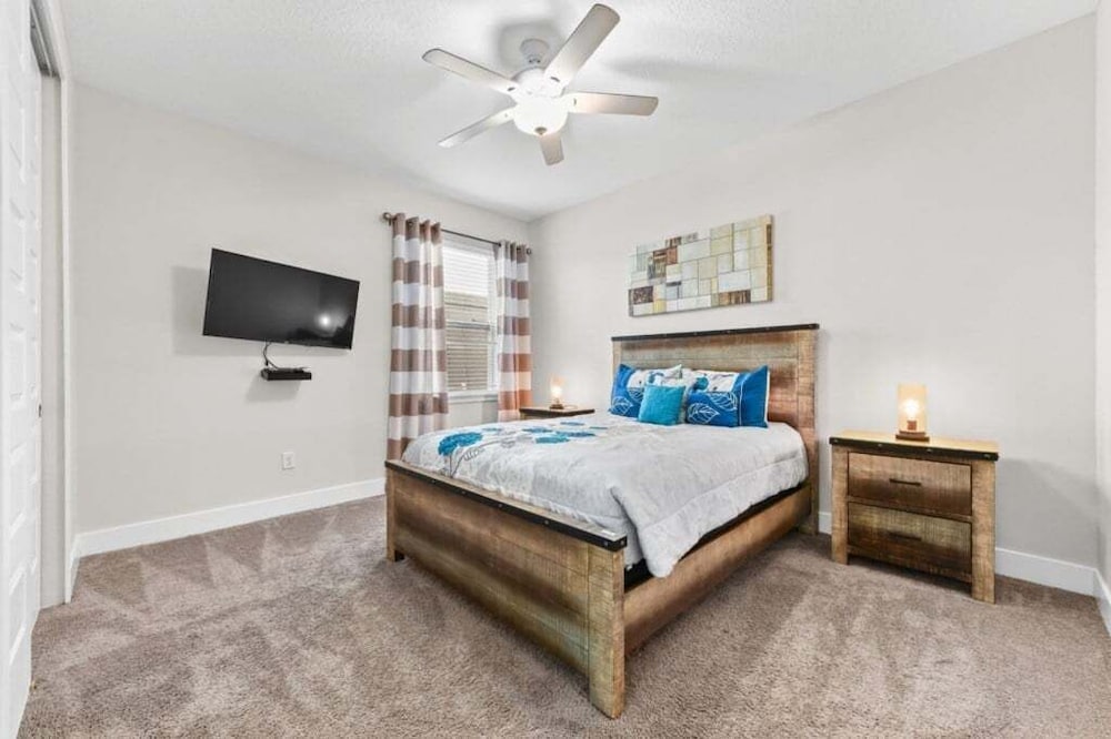 Elegant 8br Retreat W/ Private Pool, Spa & Family-friendly Comfort 8 Bedroom Villa