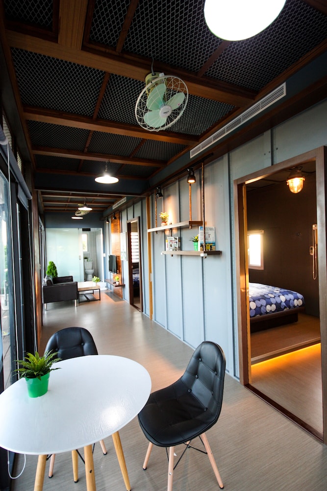 Cape 42 Hostel III
