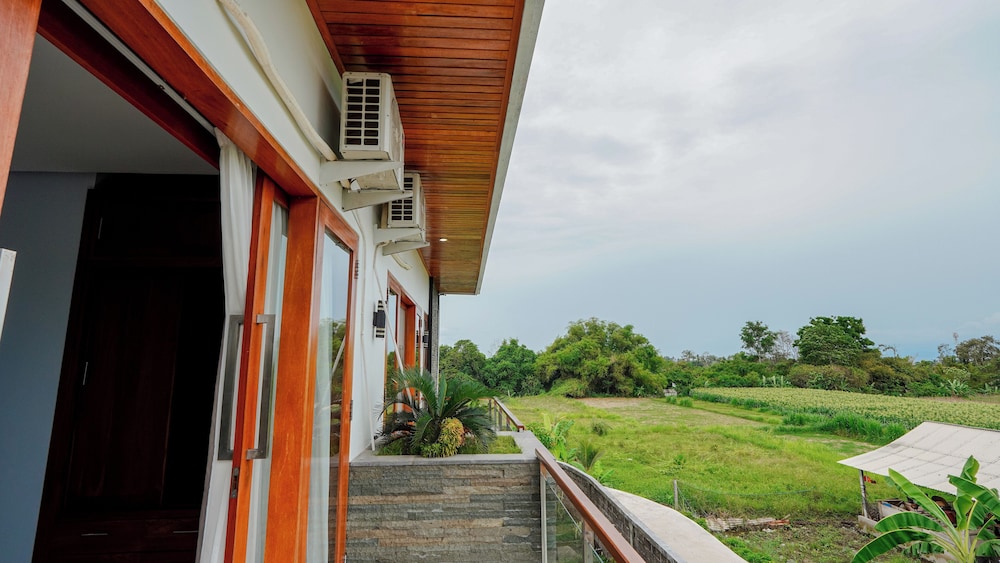 Mona Bali Guest House
