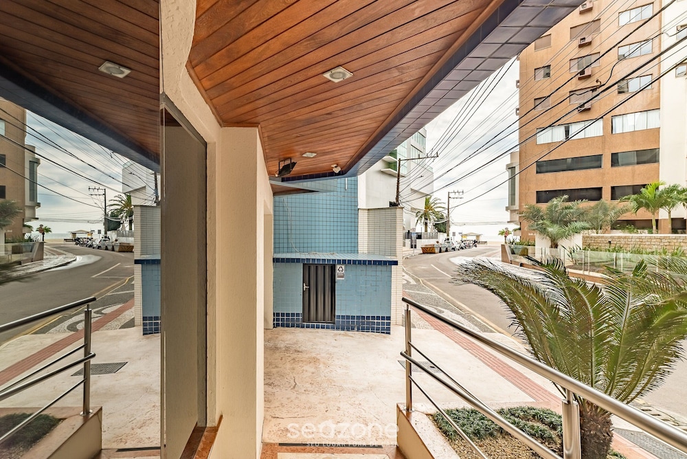 3BR Apt w/ BBQ 80m From Beach Erv0101