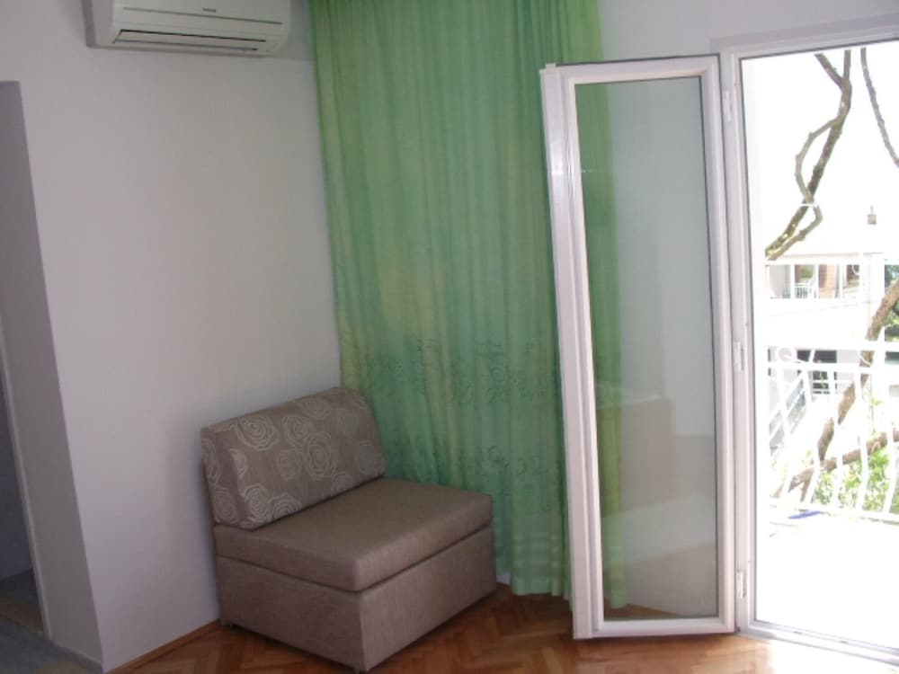 Josip II - 150 m From Beach With Free Parking - SA4