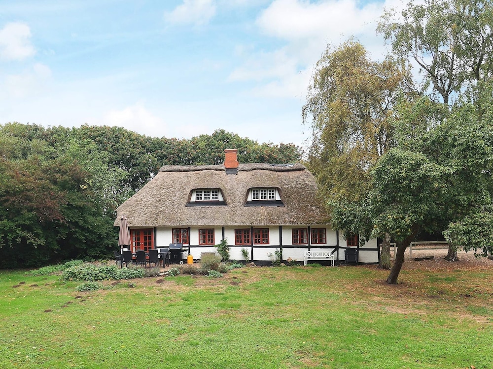 Family Cottage for Eight Guests