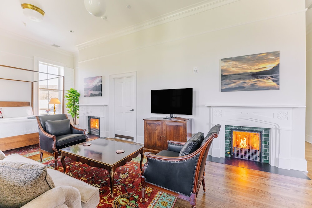 The Inn at Foster Falls - Property Image 16