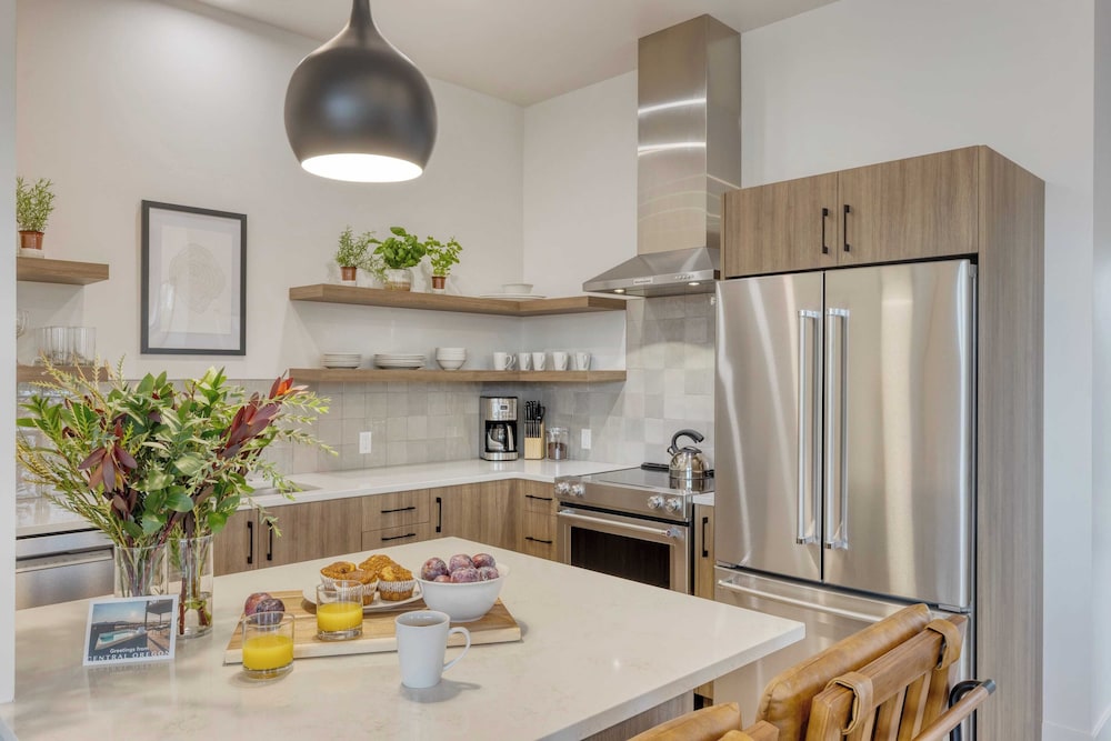 2 Units Minutes to Old Bend, Deck + Hot Tub 1204 Skyline Ranch by Avantstay