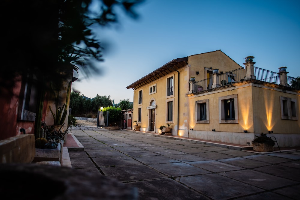 Nuovo Castello Crisilio