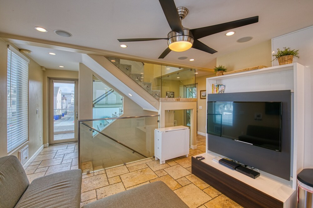 Manhattan Townhome #722
