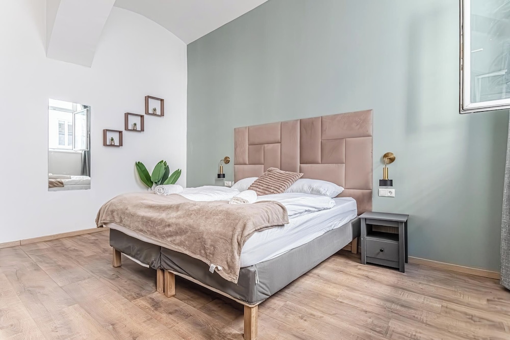 Chic 1BR Apartment Near Westbahnhof
