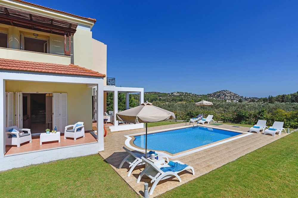 Seven Springs Villas