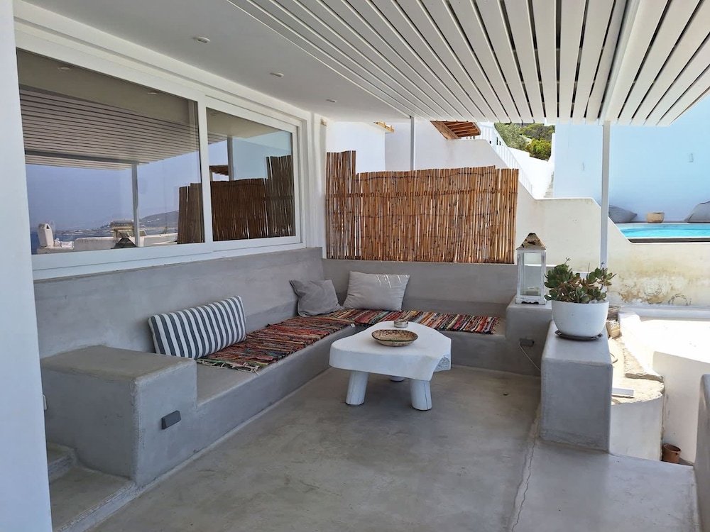 Mykonos Noir Nest - Sea View Escape