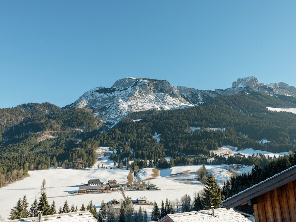 Chalet in Dachstein West With Shared Pool