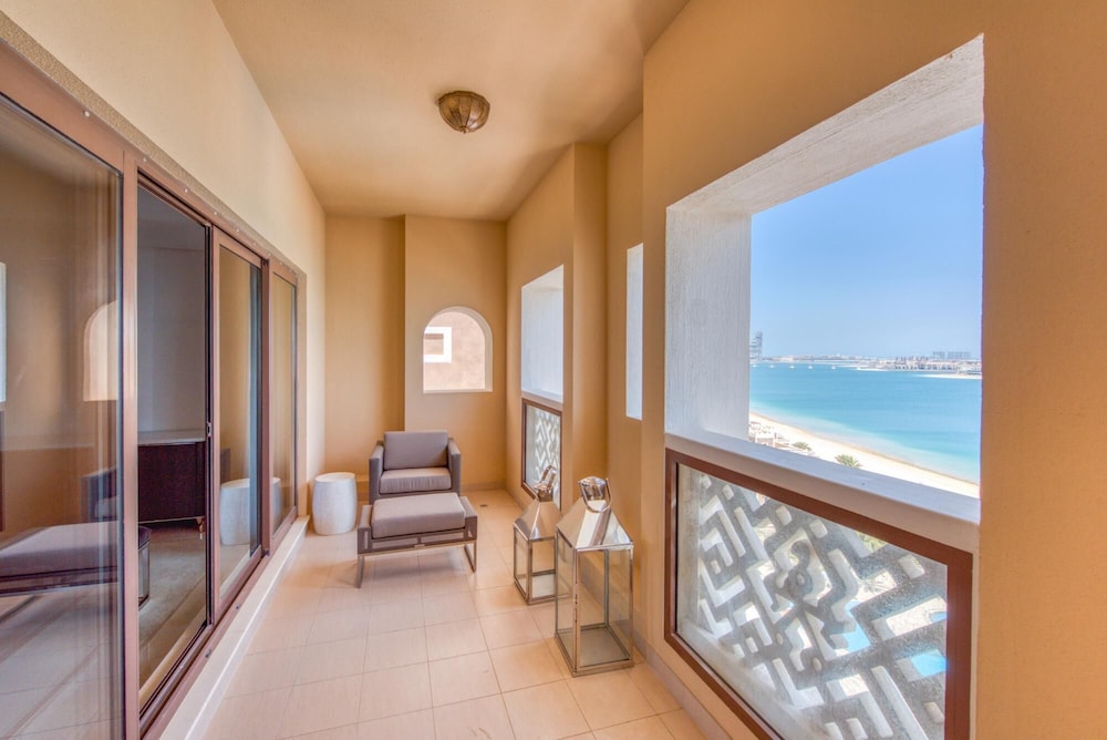 Luxury Palm Apartment With Beach Sea View