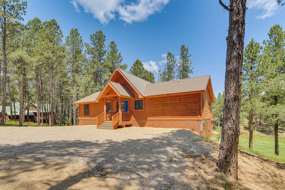 3 Mi to Resort: Year-round Angel Fire Getaway!