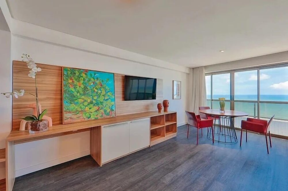 HY Beach Flats
