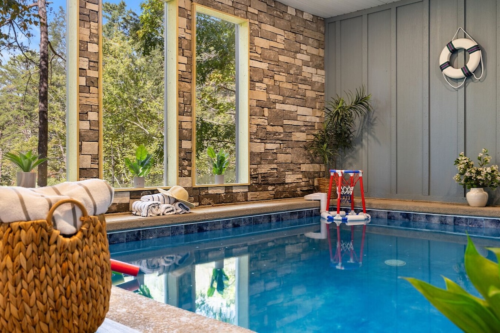 Summit Luxe Resort