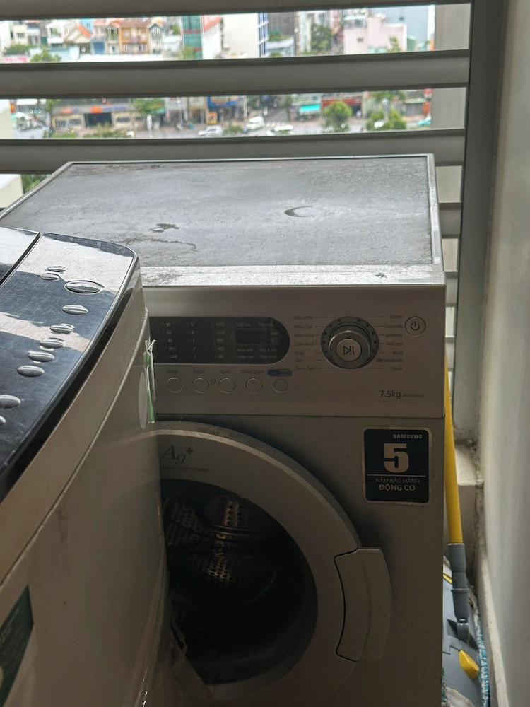The Aquamarine Landmark Suites - Poolside Access at L4B