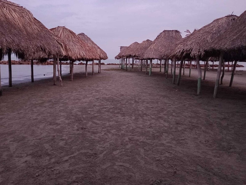 Al lado del mar Cabañas Polaris Coveñas