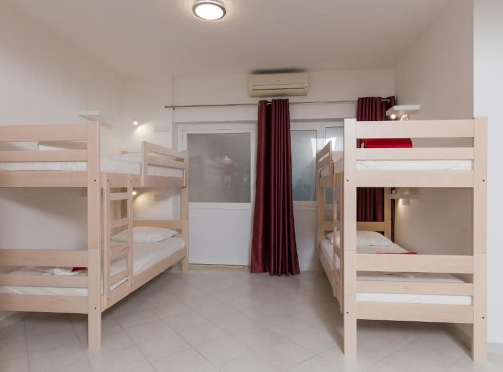 Hostel Free Bird