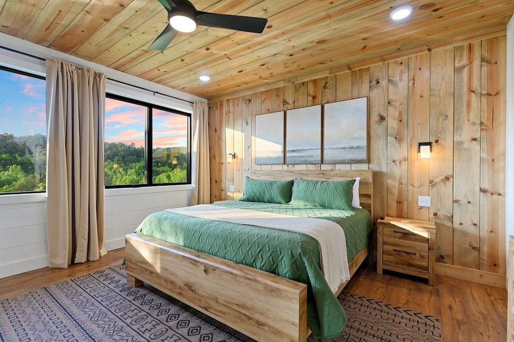 Luxury Retreat in Broken Bow