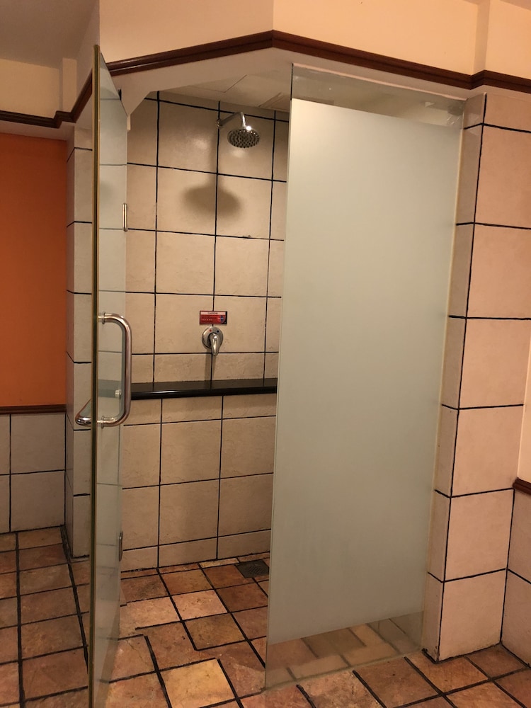CMK & Private Water Chalet