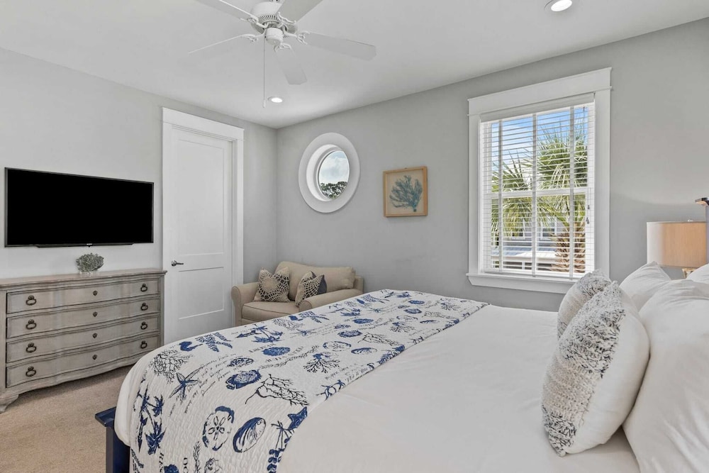 Coastal Getaway w/ Golf Cart, Beach Gear Villa Galini by Avantstay