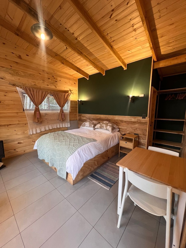 Km 6 River Lodge