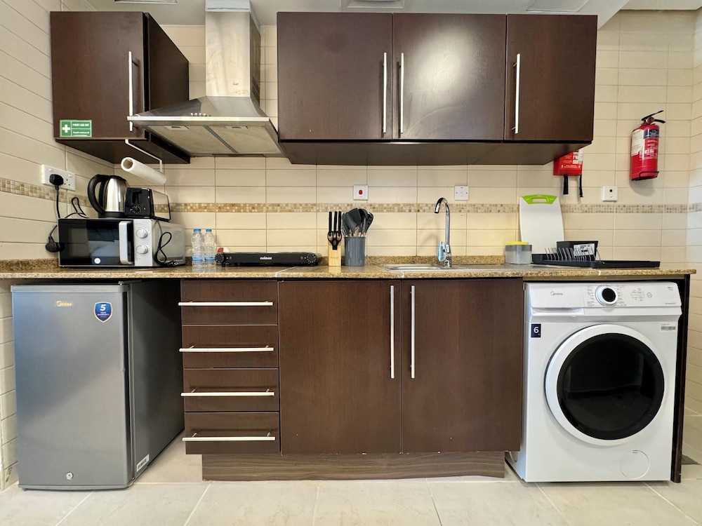 Cosmos Living Sleek and Stylish GCV2