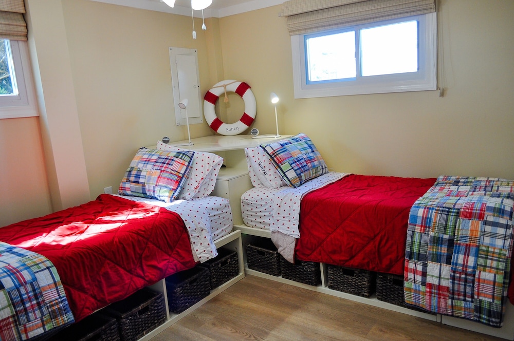 Sunray Cottage by Topsail Realty
