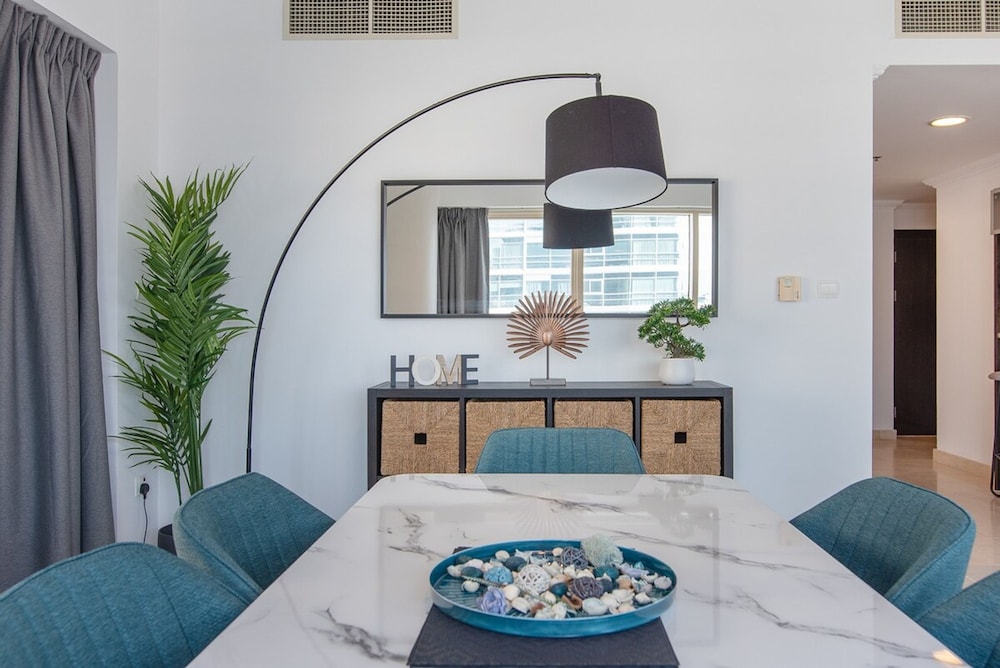 Amazing Cozy 1-bedroom Apartment Perfect for 4 in Dubai Marina
