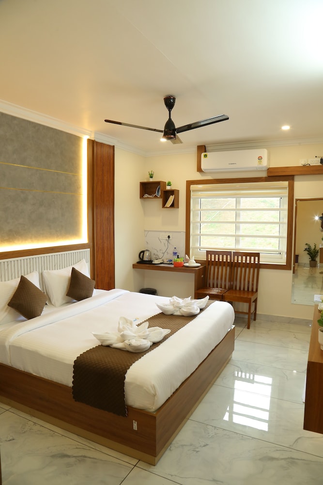 Cloud9 Airport Hotel