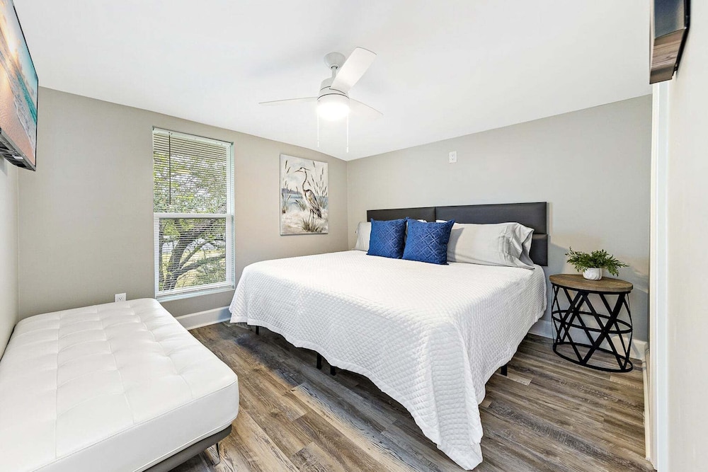 Coastal Dreams 1308 5 Bedroom Home