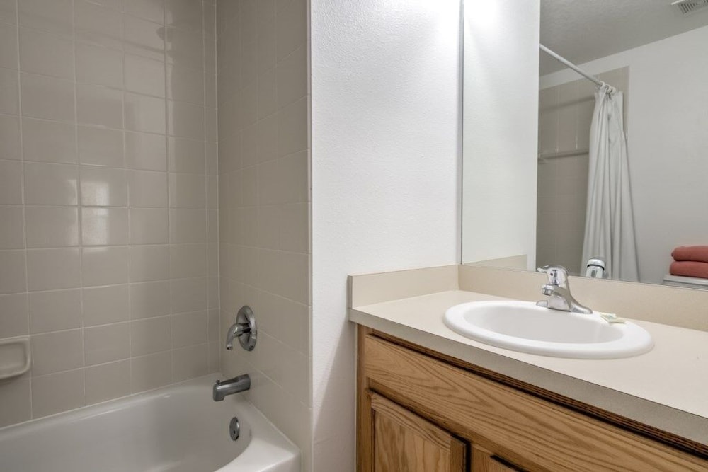 Pool/spa Beautiful View Area! 4 Bedroom Home by RedAwning view 3