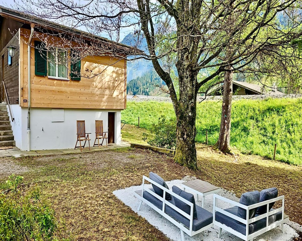 Cosy Chalet With Garden