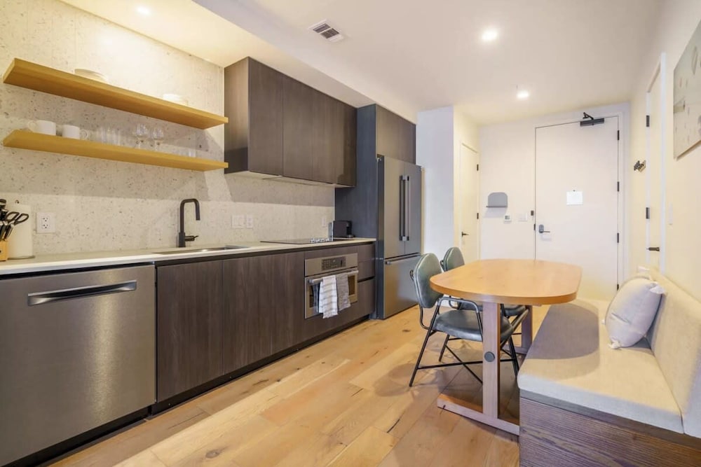 Stylish Nativo I Modern 1 BDR Apt in Austin