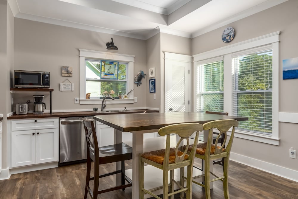 Bienville Bungalow - 304 Bienville Blvd 2 Bedroom Home