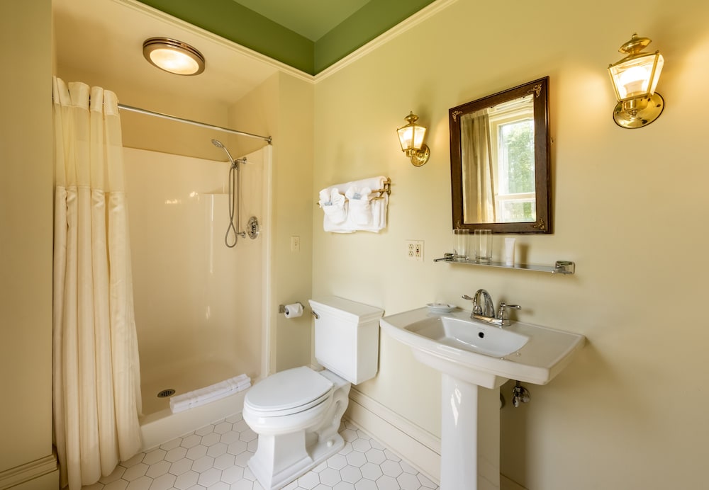 White Springs Manor a Belhurst Property