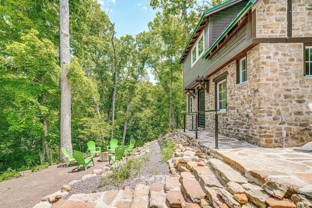 Cozy Steelville Retreat: River + Trail Access! view 3