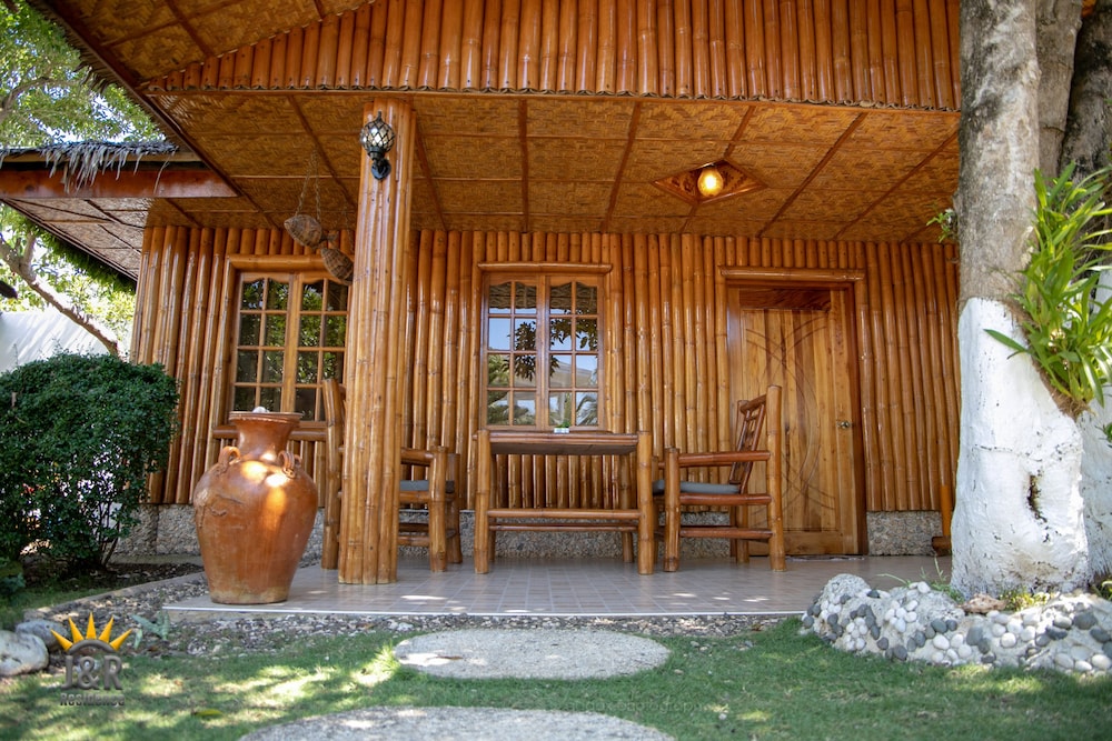 J&R Residence