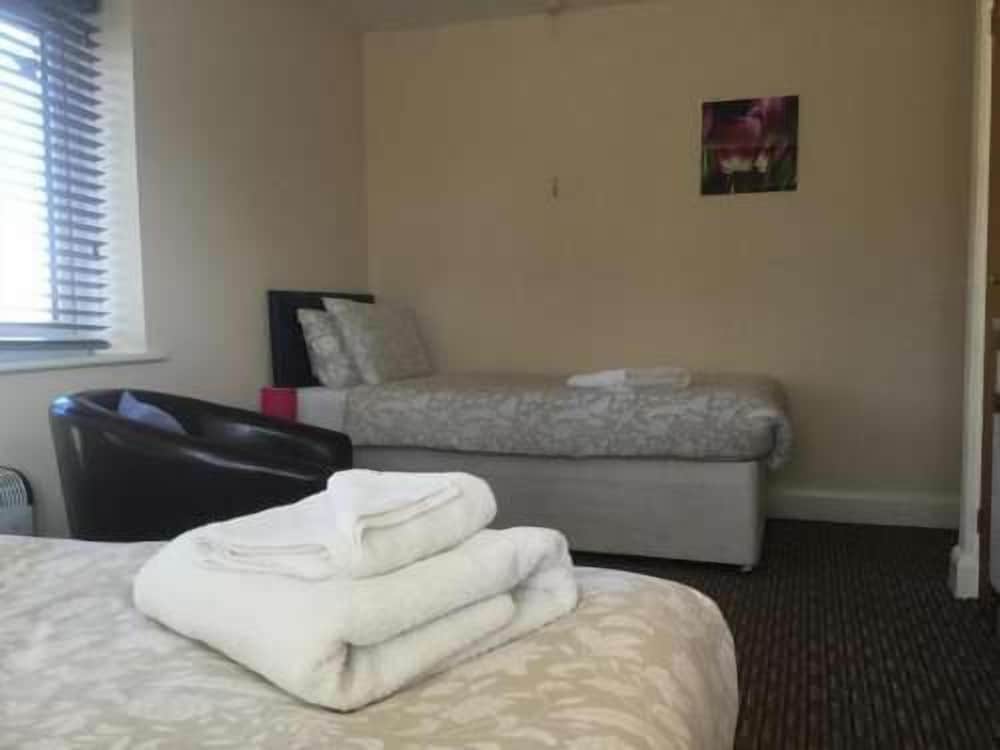 T & J Motel