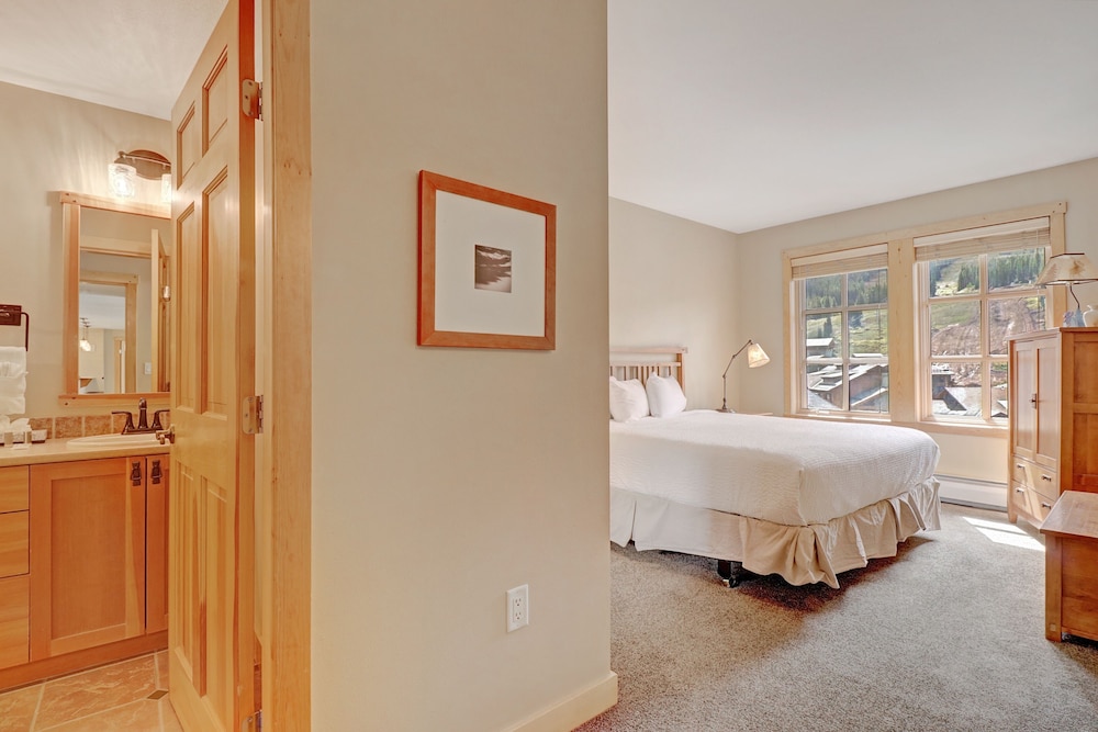 Pp605 Passage Point 3 Bedroom Condo