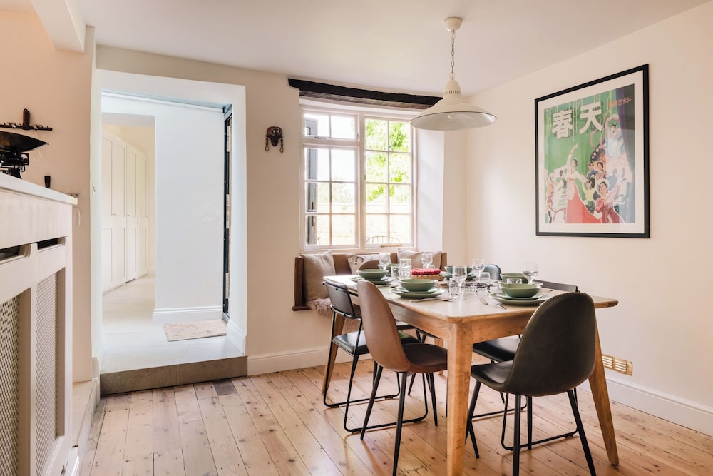 Historic 3 BD Cottage in the Cotswolds