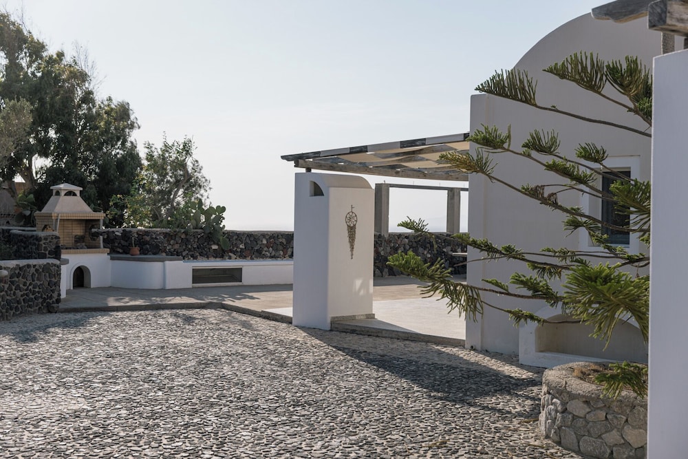 GTK Santorini Oia Sunset Villas