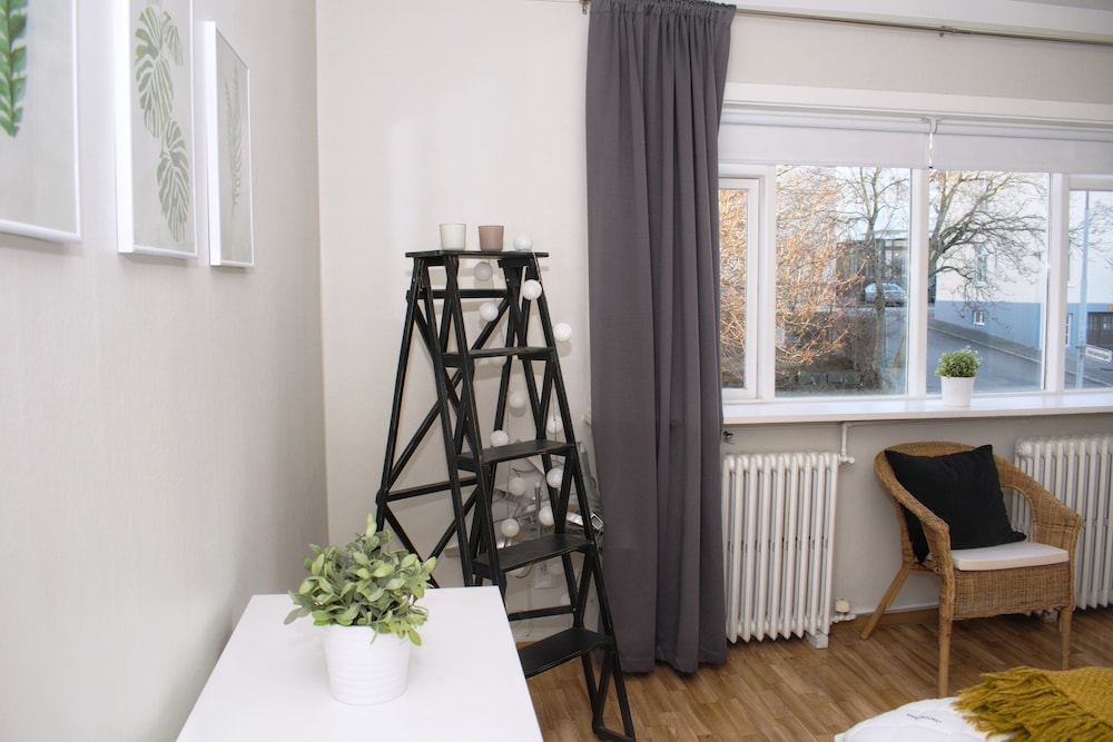 Reykjavík Rainbow Guesthouse