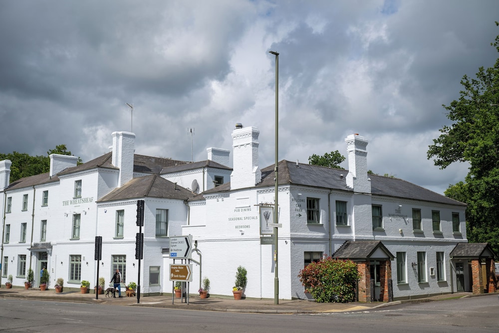 Wheatsheaf Hotel - Virginia Water by Chef and Brewer Collection